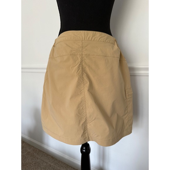 LLBean Women Tan Cargo Skort Skirt Shorts Size M Reg Elastic Waist Zip Pockets - Picture 5 of 8